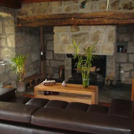 Demeure De 1850 Avec Piscine Chauffee Вилла *