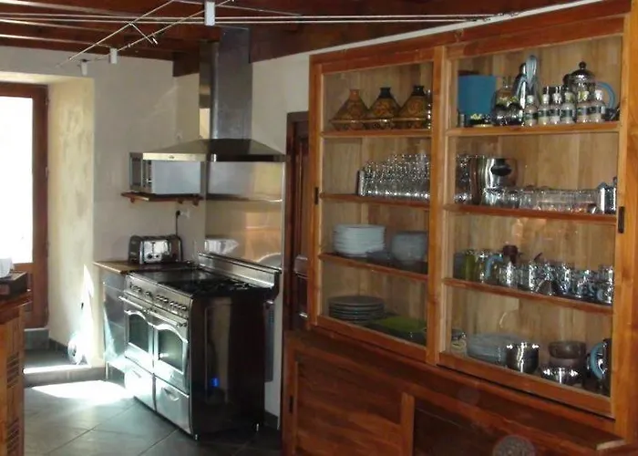 Demeure De 1850 Avec Piscine Chauffee * Шамбон-сюр-Линьон